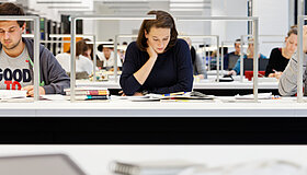 Lese- und Arbeitsplätze Lese- und Arbeitsplätze